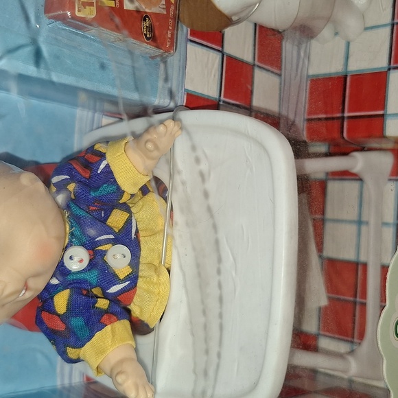 1996 Cabbage Patch Kids Feeding Playset - Picture 9 of 9